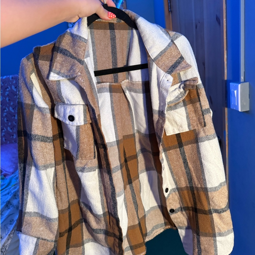 Amazon Essentials Women's Plaid Utility Jacket in Brown and Cream